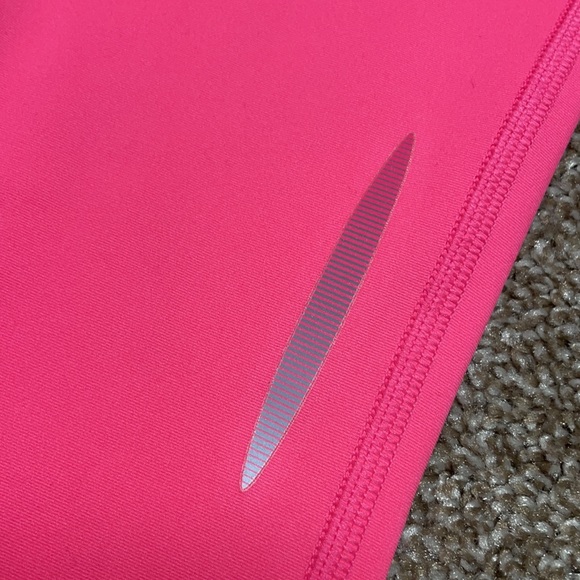 Under Armour Heat Gear Large Breast Cancer Compression Capri Leggings Pink - Picture 7 of 10